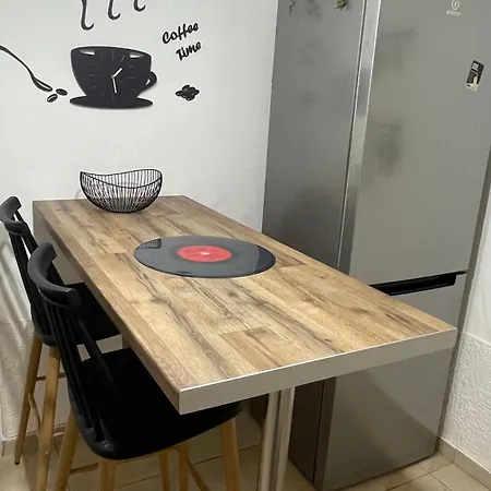 Facilis Vector House