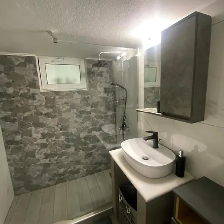 Facilis Vector House Apartment *