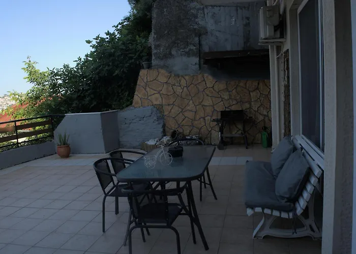 Facilis Vector House * Kavala