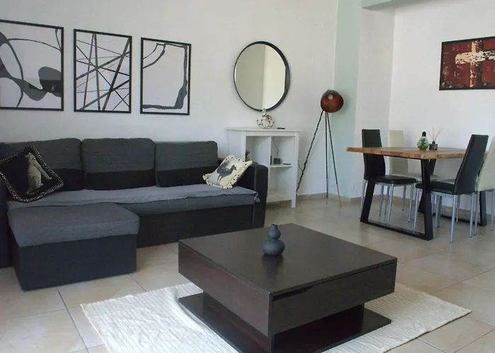 Facilis Vector House *